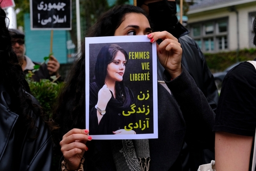 REQUIEM POUR LA RÉPUBLIQUE ISLAMIQUE